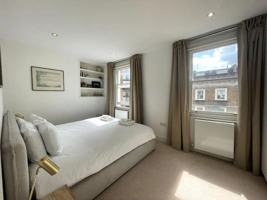 Image 1 of Chic London Duplex Marylebone
