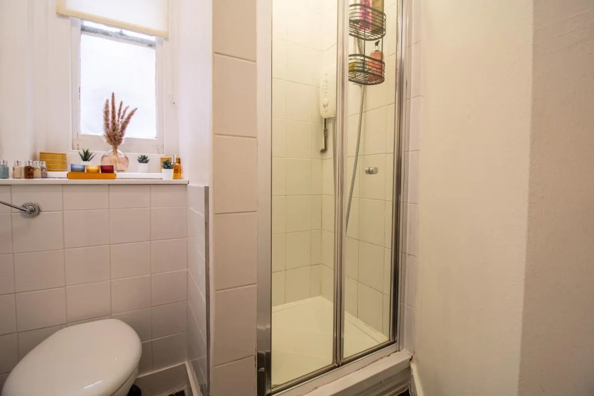 Image 2 of Chic Urban Retreat 1 Bedroom Gem in Covent Garden 3AB