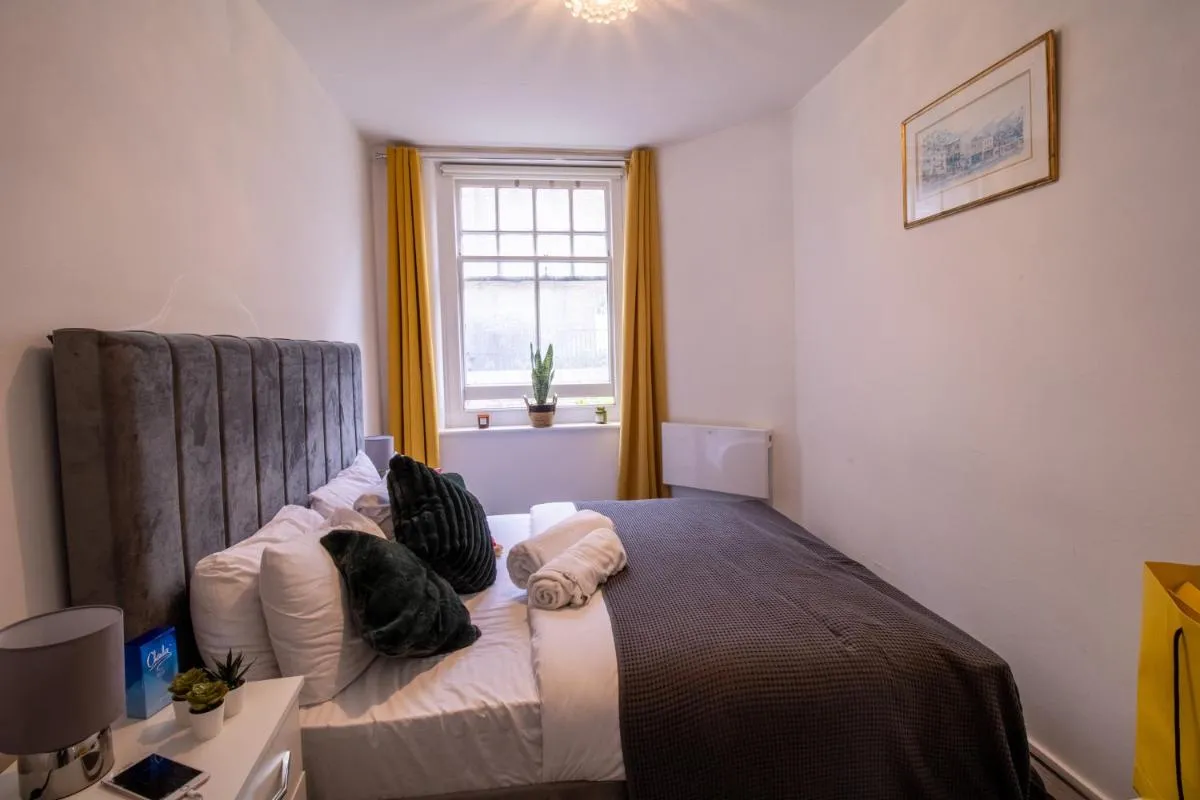 Image 1 of Chic Urban Retreat 1 Bedroom Gem in Covent Garden 3AB