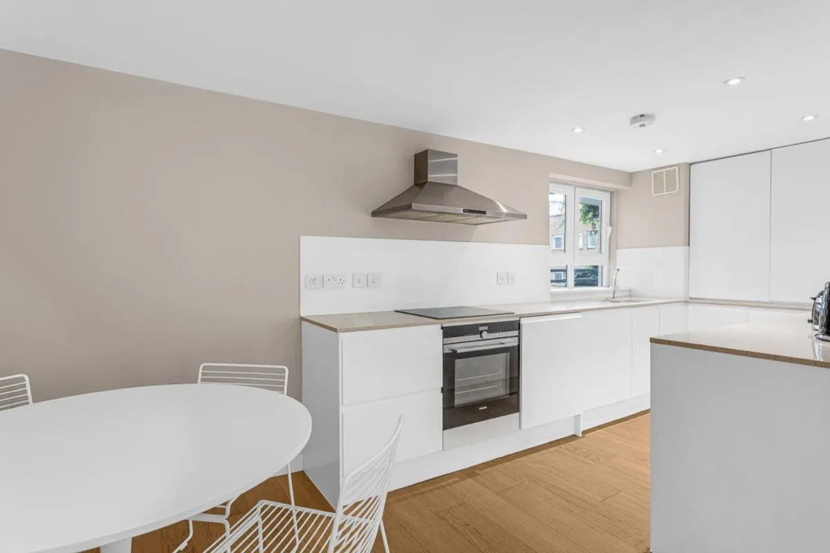 Image 6 of City Relay Belgravia Apartment 13