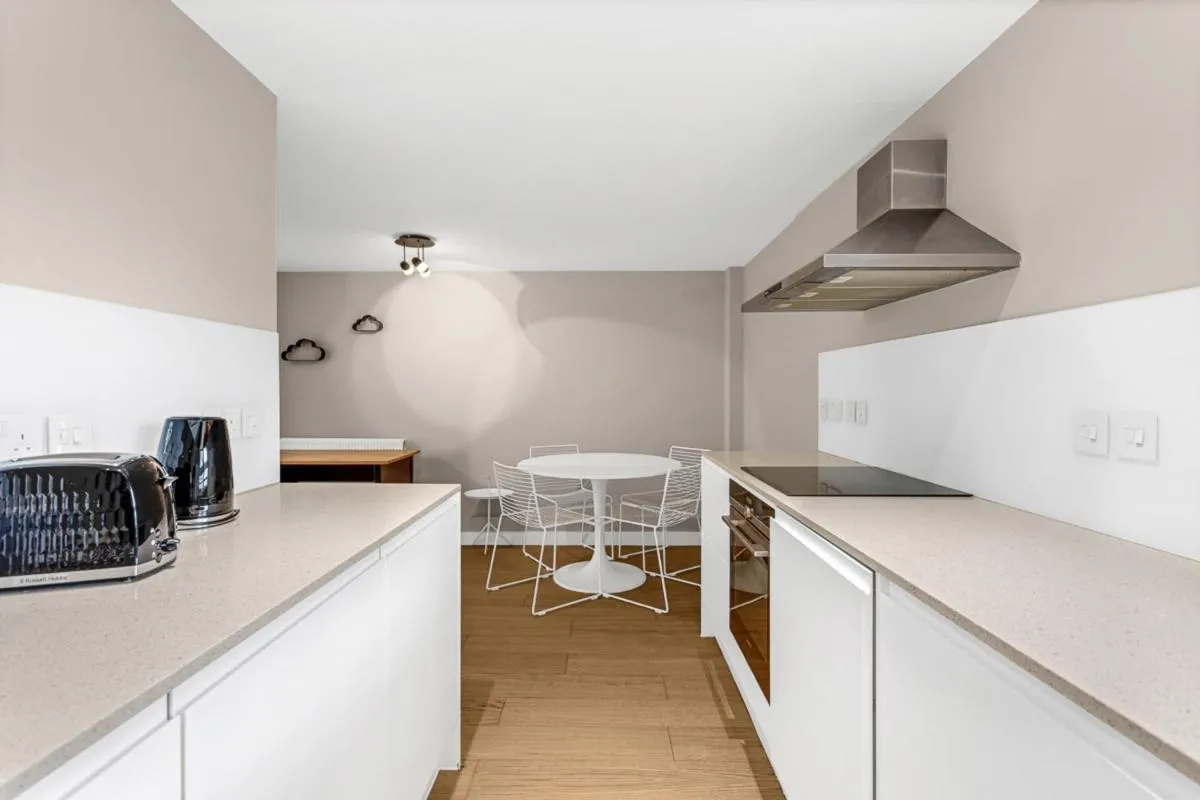 Image 5 of City Relay Belgravia Apartment 13