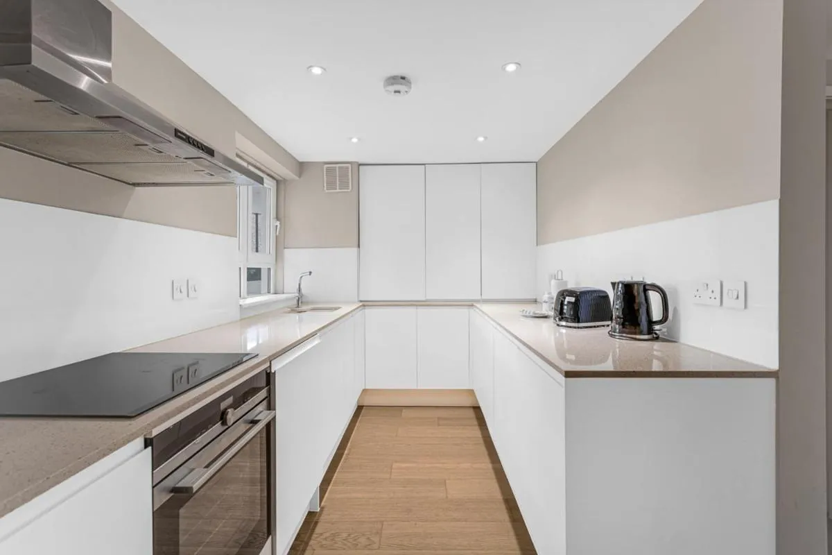 Image 4 of City Relay Belgravia Apartment 13