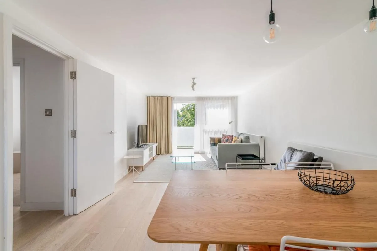 Image 3 of City Relay Belgravia Apartment 22