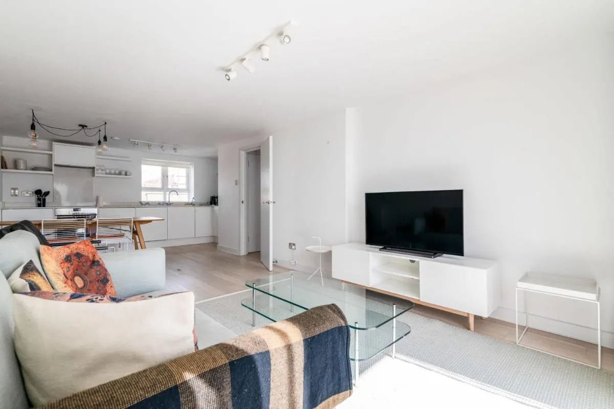 Image 1 of City Relay Belgravia Apartment 22