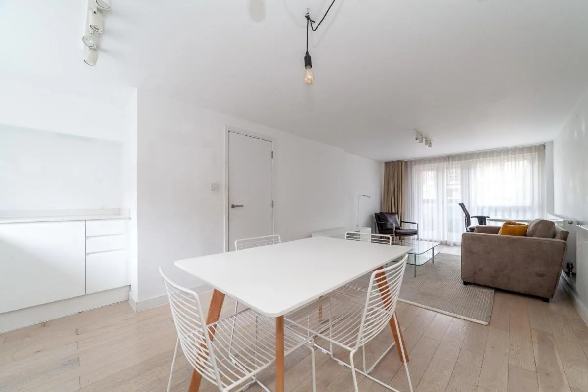 Image 4 of City Relay Two Bedroom Belgravia Charm