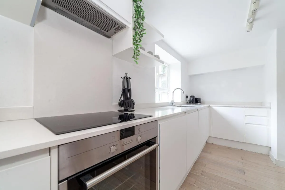 Image 3 of City Relay Two Bedroom Belgravia Charm
