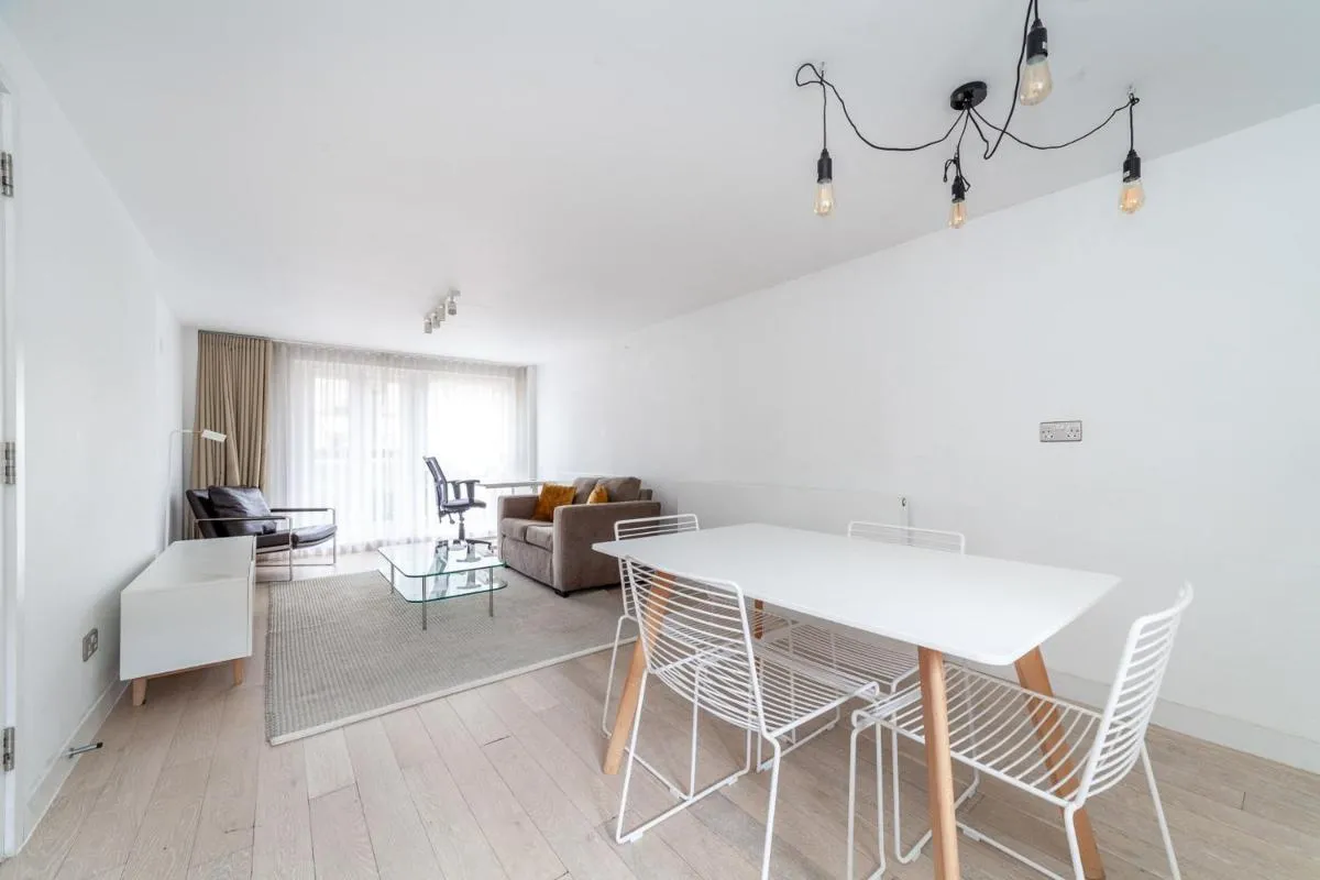 Image 2 of City Relay Two Bedroom Belgravia Charm