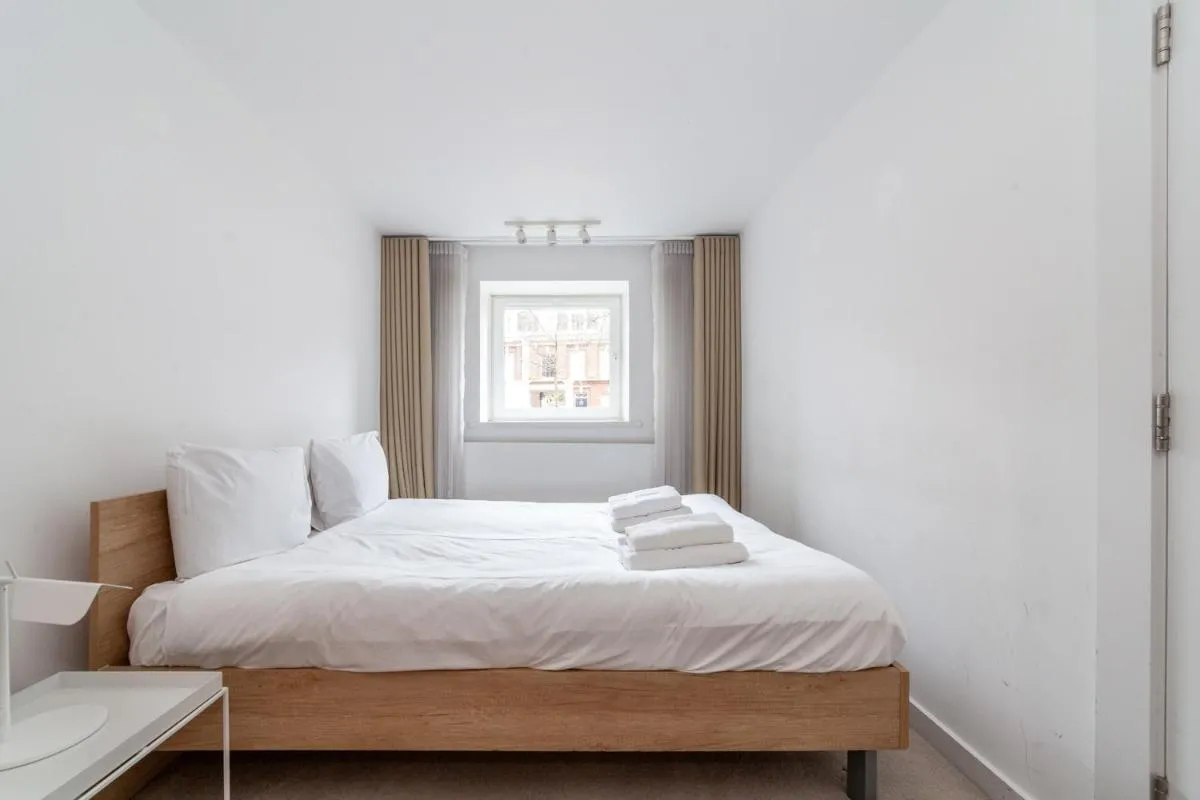 Image 6 of City Relay Two Bedroom Belgravia Charm