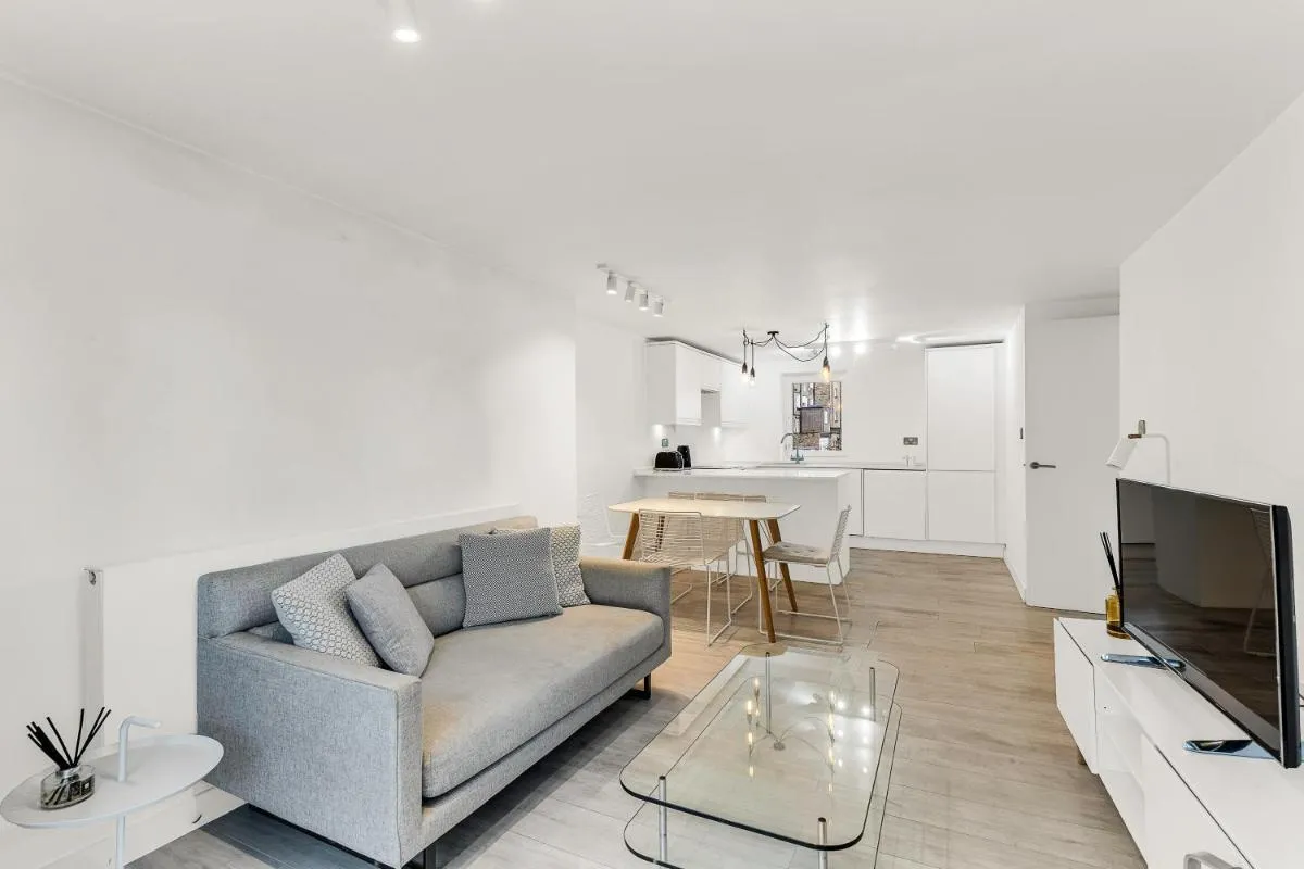 Image 4 of City Relay Urban Charm Chelsea Apartment