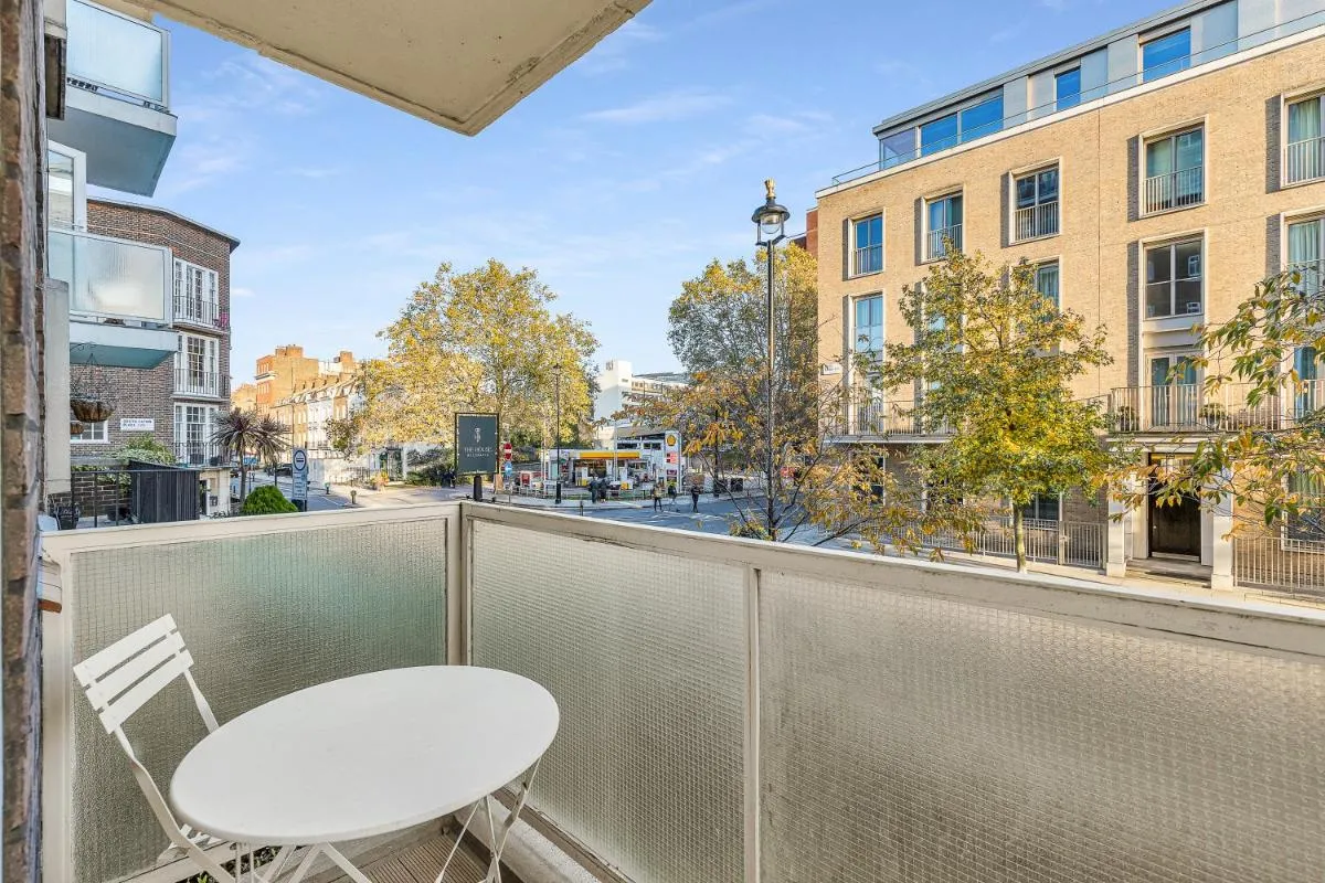 Image 3 of City Relay Urban Charm Chelsea Apartment