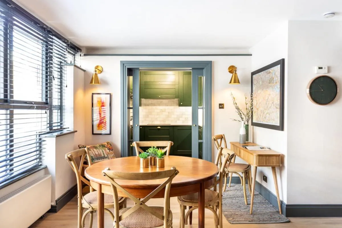 Image 4 of Classy Notting Hill Nest