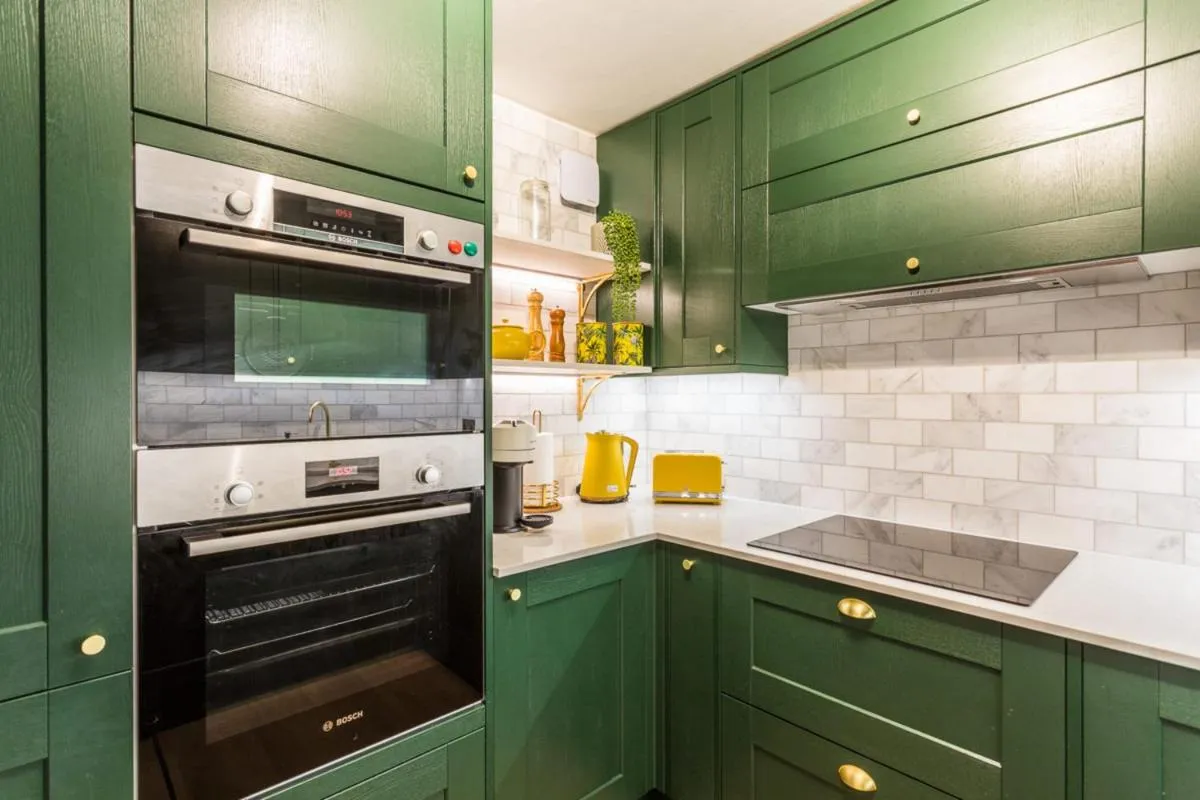 Image 6 of Classy Notting Hill Nest