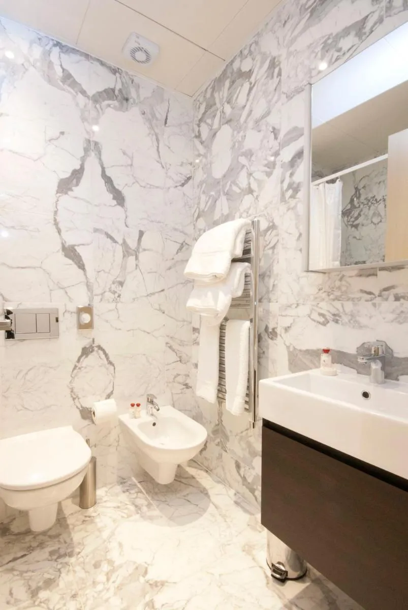 Image 4 of Claverley Court Apartments Knightsbridge