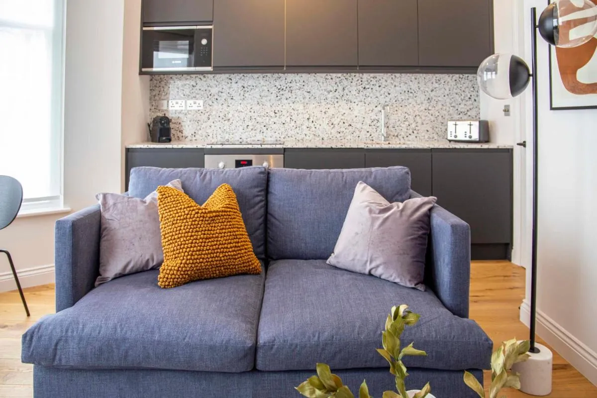 Image 4 of Coleherne Road Residence III