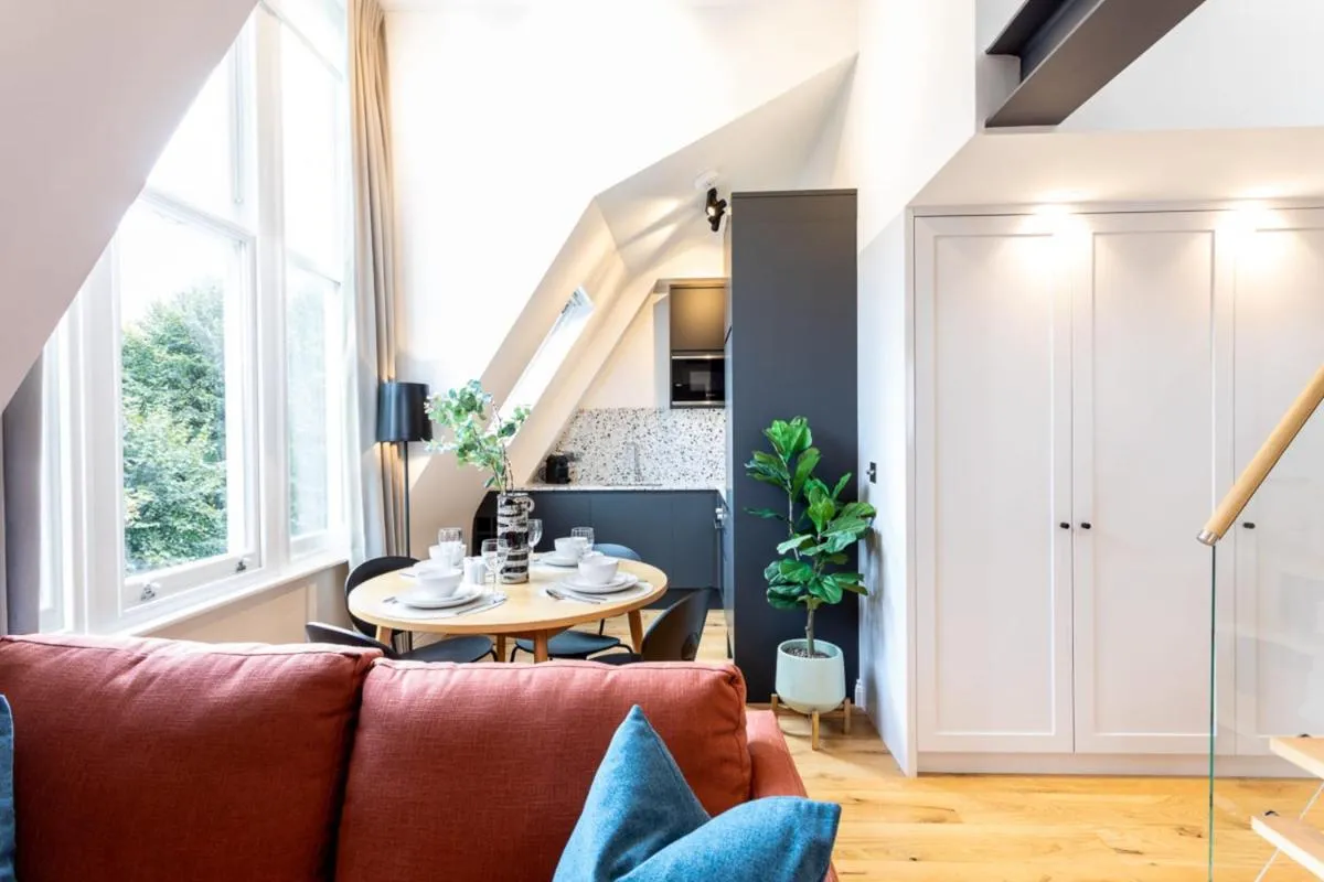Image 3 of Coleherne Road Residence X