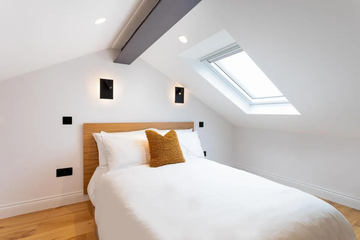 Image 2 of Coleherne Road Residence X