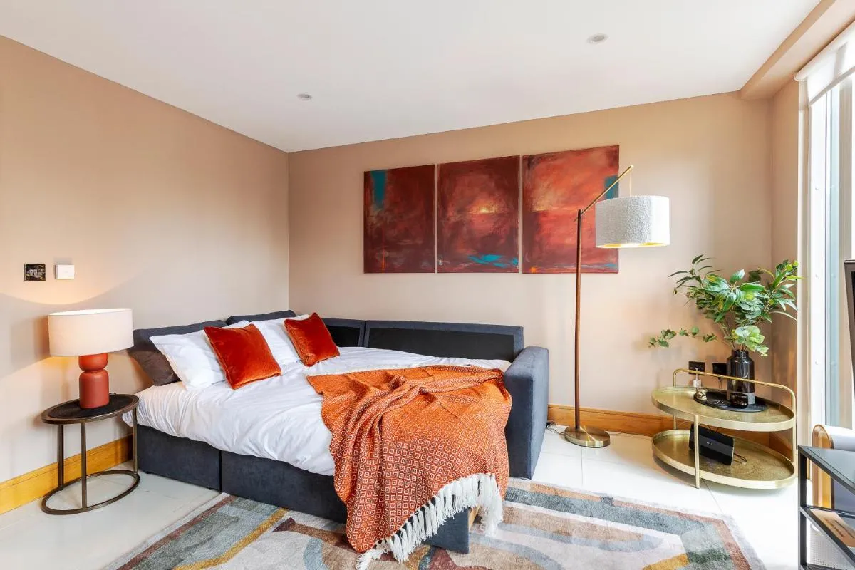 Image 6 of Convenient Euston London Apartment