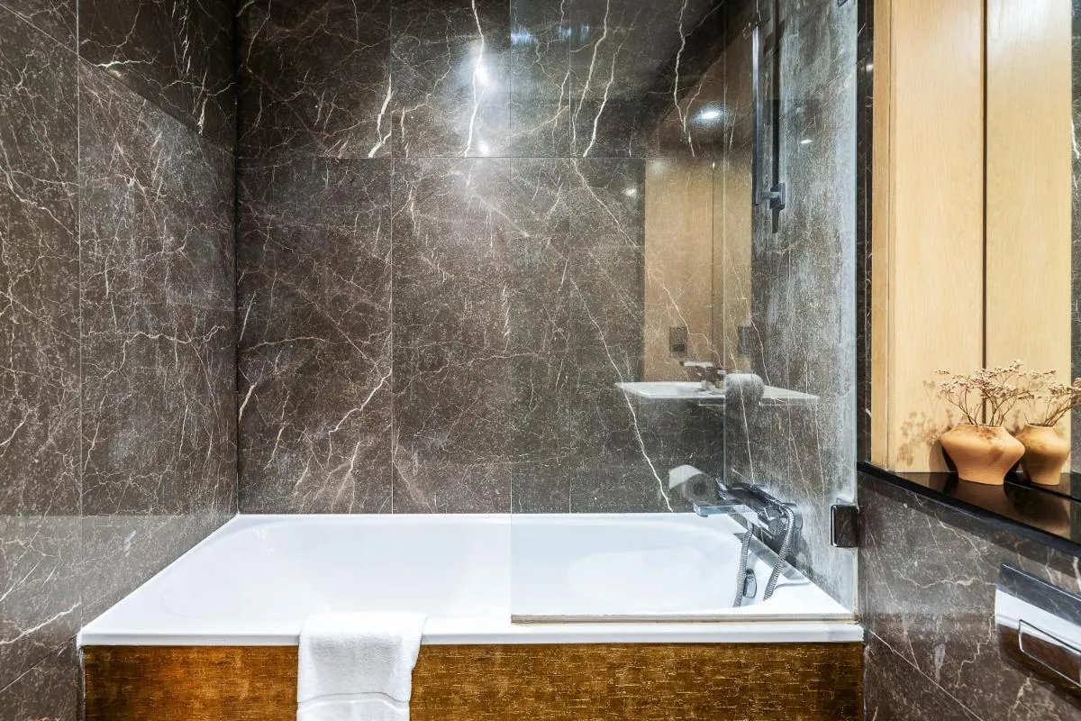 Image 2 of Convenient Euston London Apartment