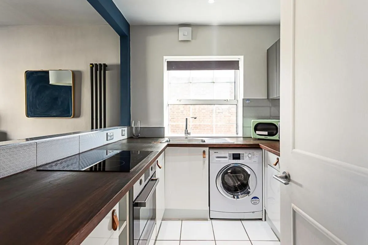 Image 3 of Cosy Spitalfields Hideaway