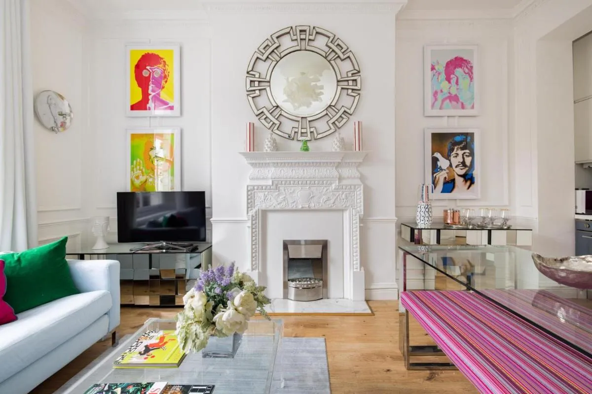 Image 4 of Cosy and Stylish Chelsea 2 bedroom flat