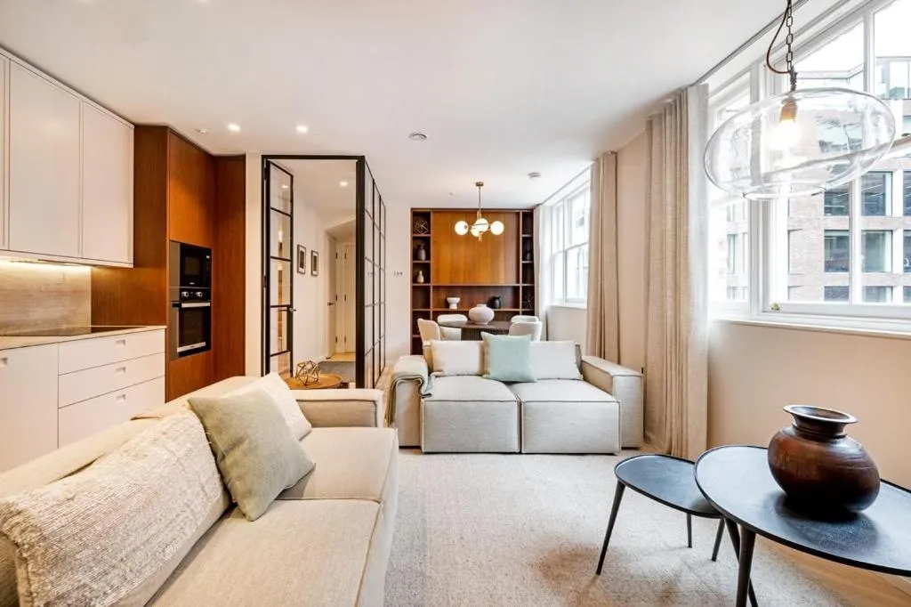 Image of Covent Garden 2 bed 2 bath duplex