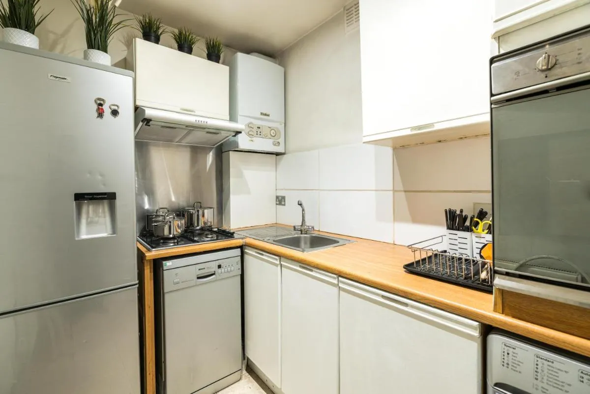 Image 3 of Cozy 1 bedroom / Gloucester Road / Kensington