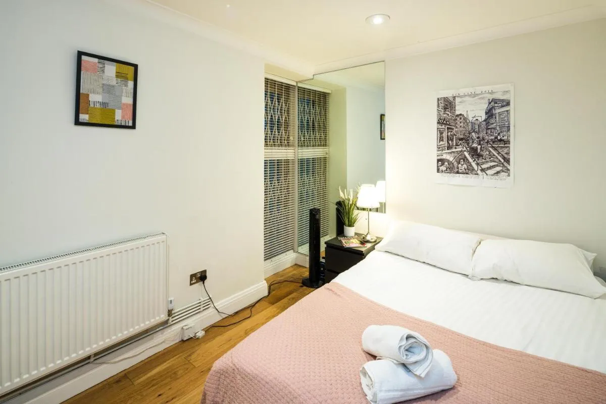 Image 1 of Cozy 1 bedroom / Gloucester Road / Kensington