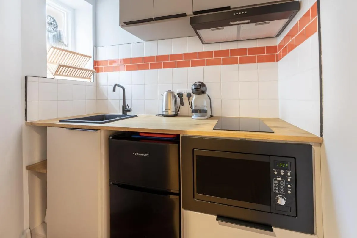 Image 2 of Cozy Apt in Central London