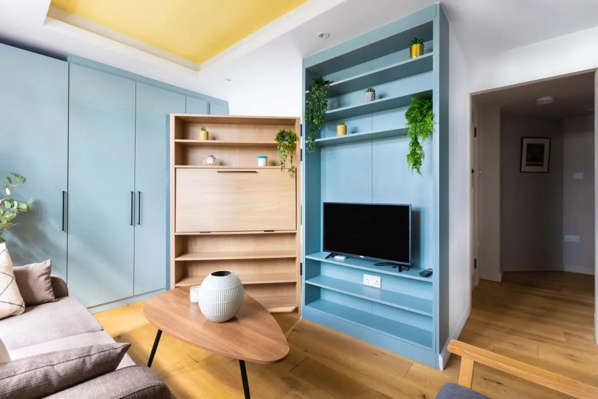 Image 4 of Cozy Apt in Central London