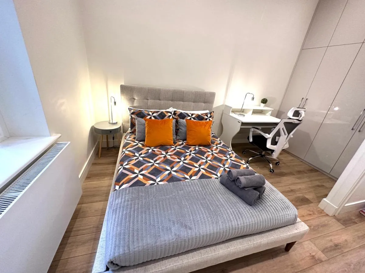 Image 1 of Cozy Flat in South Kensington