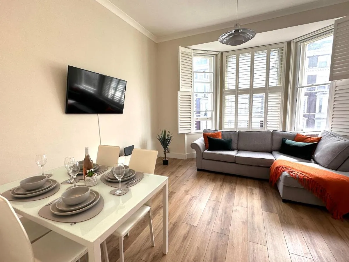 Image 4 of Cozy Flat in South Kensington