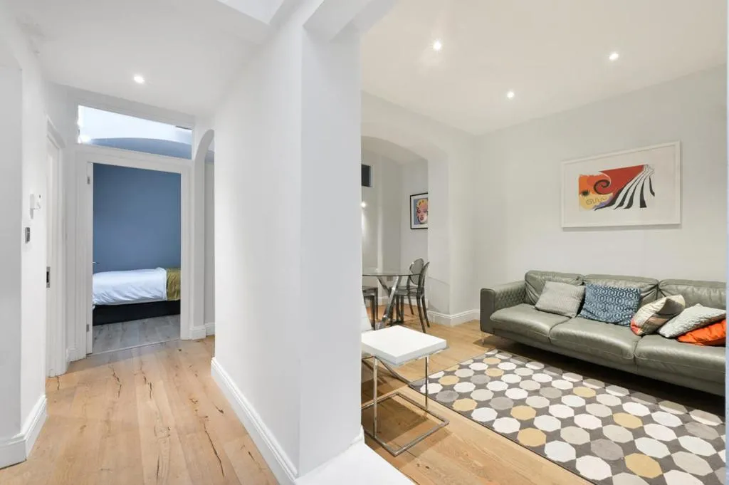 Image 1 of Cozy Hideaway In South Ken!