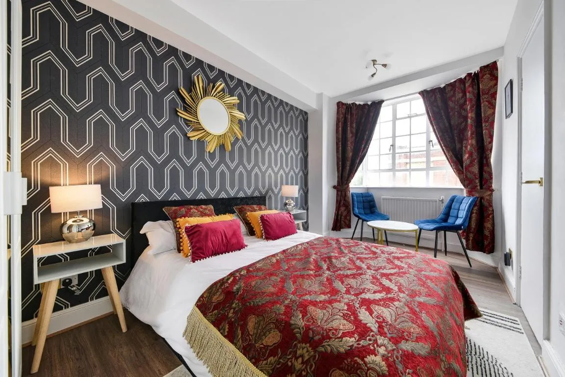 Image of Cozy Property in Chelsea Cloisters, London