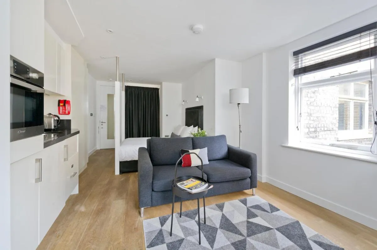 Image 4 of Crane Court by City2Stay