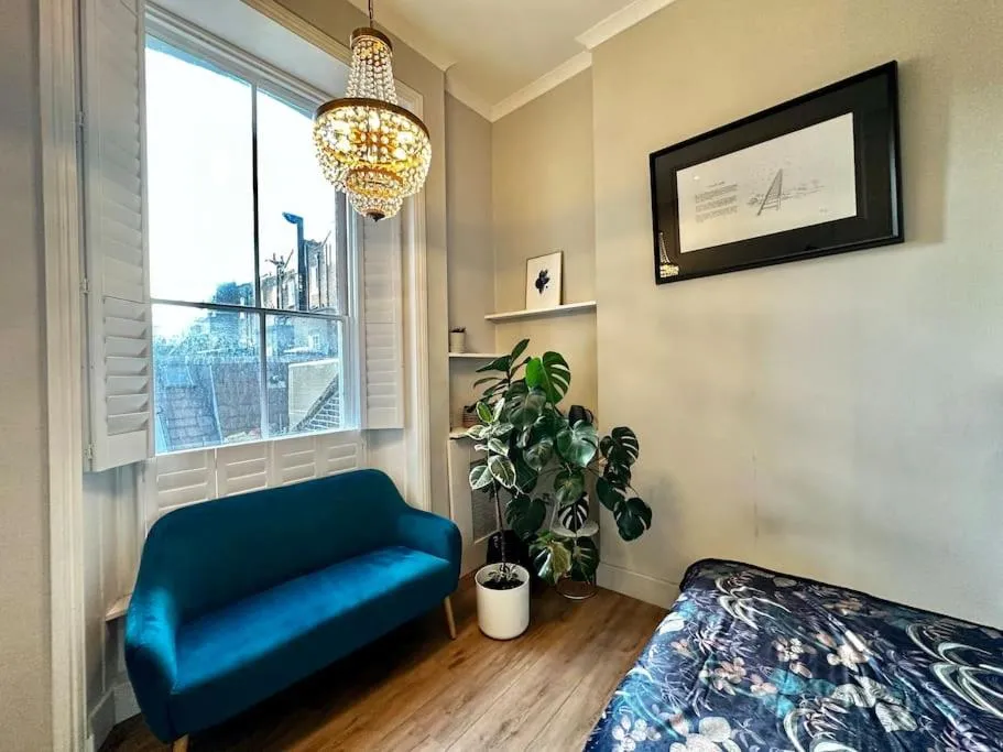 Image 1 of Design studio in Paddington GT