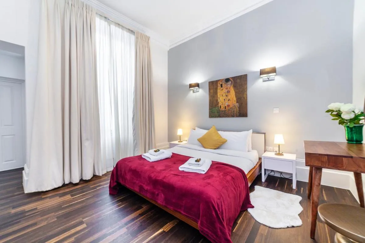 Image 1 of Dev3 – Beautiful 1 BDR Apt, High-end Paddington district