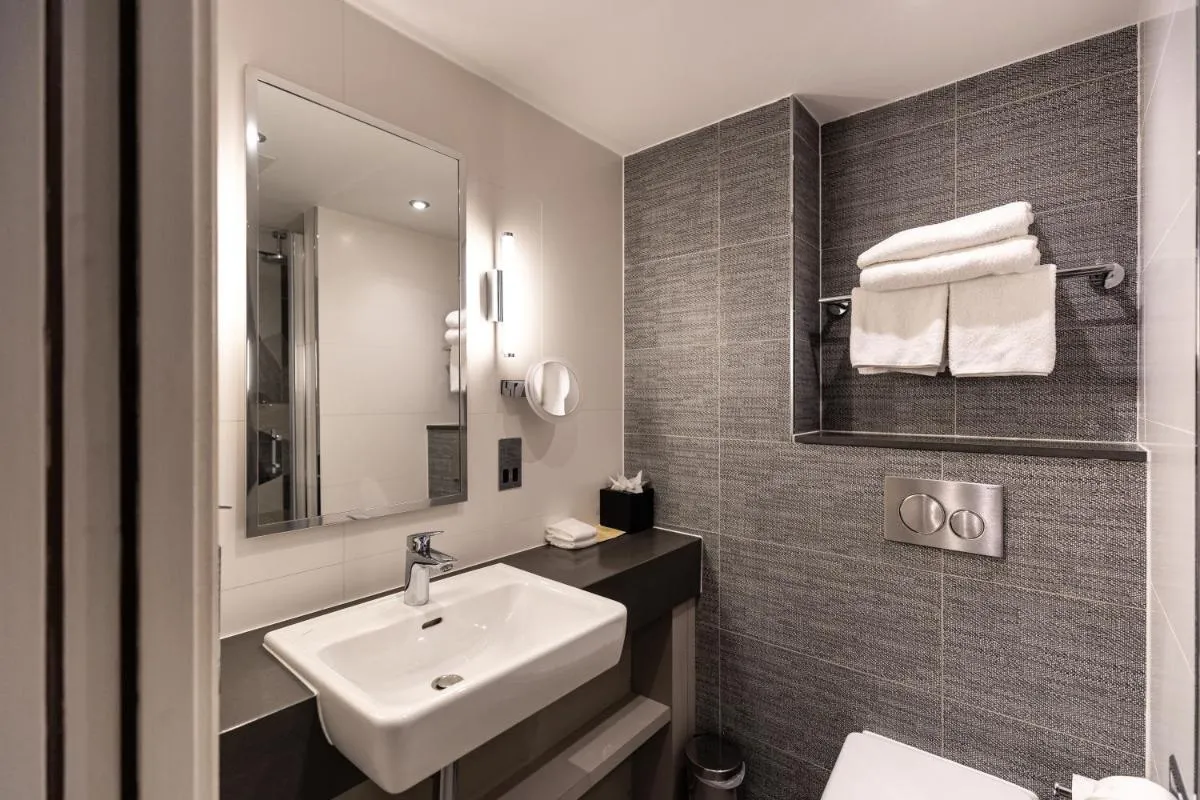 Image 5 of DoubleTree by Hilton London – West End
