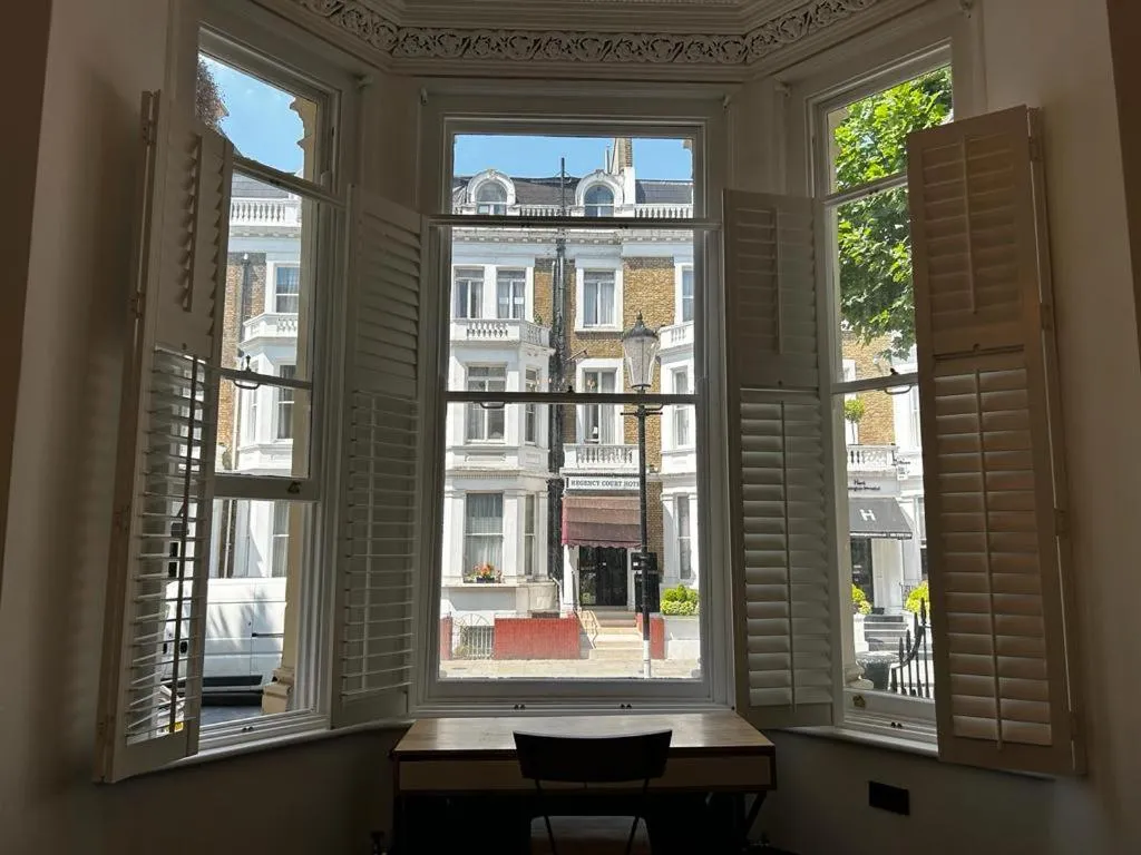Image of Earl’s Court Luxe Apartment