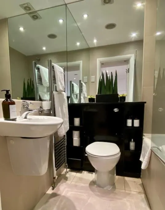 Image 5 of Elegant 1 Bedroom flat near Harrods