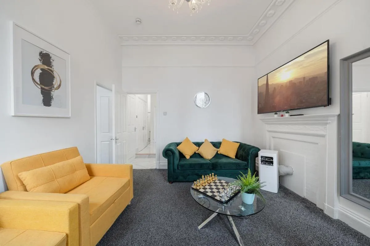 Image 6 of Elegant 3 Bedroom Apartment on Oxford Street Luxury Living in Central London 2GC