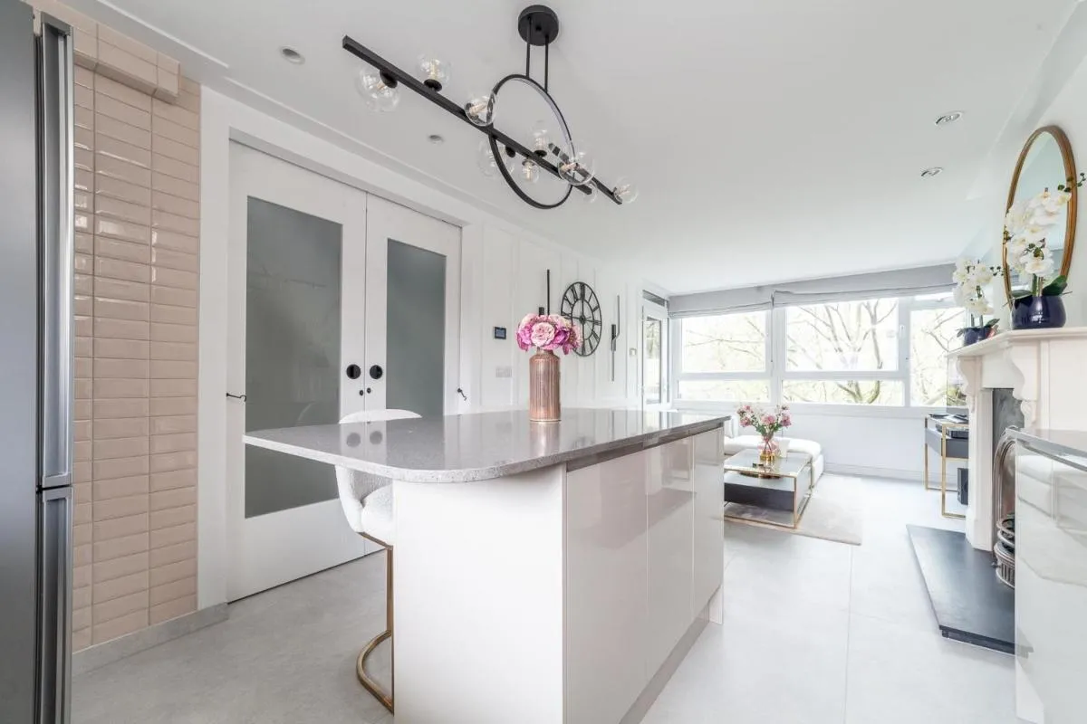 Image 5 of Excellent 3-Bed Flat In Elephant & Castle