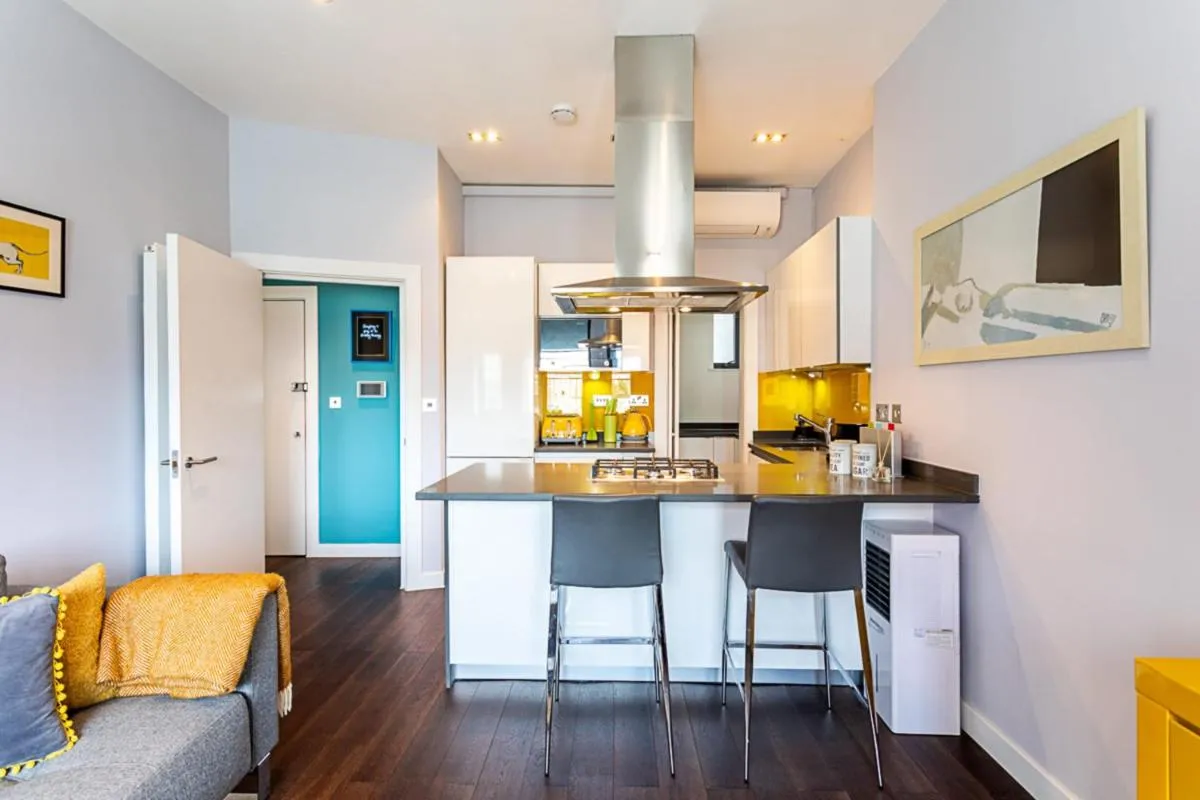 Image 6 of Exmouth Market Apartment