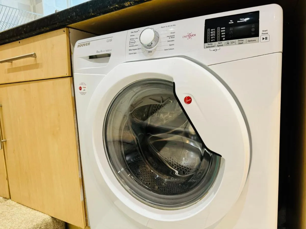 Image 4 of Falcon – 2 Bedroom Ground floor flat in Central London
