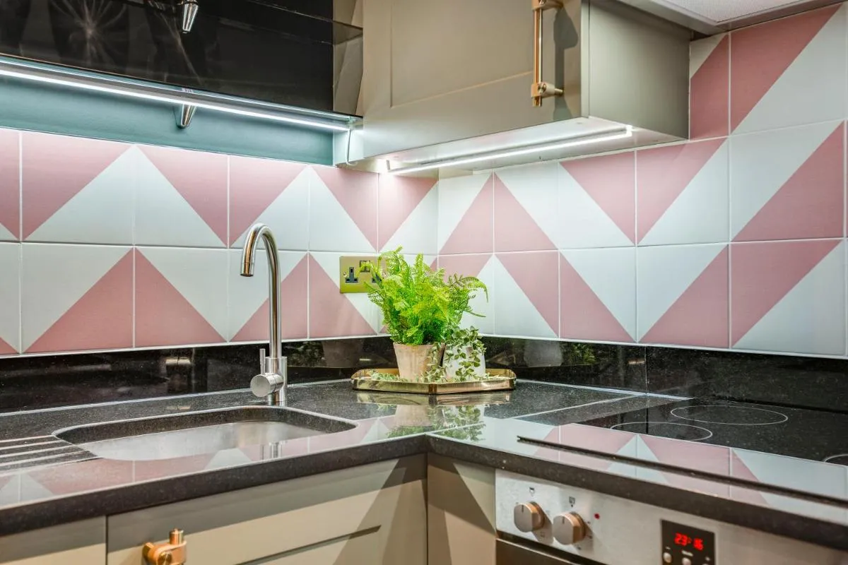 Image 5 of Flat in Earls Court