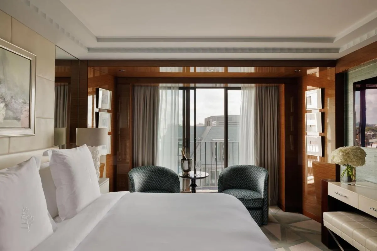 Image 4 of Four Seasons Hotel London at Park Lane