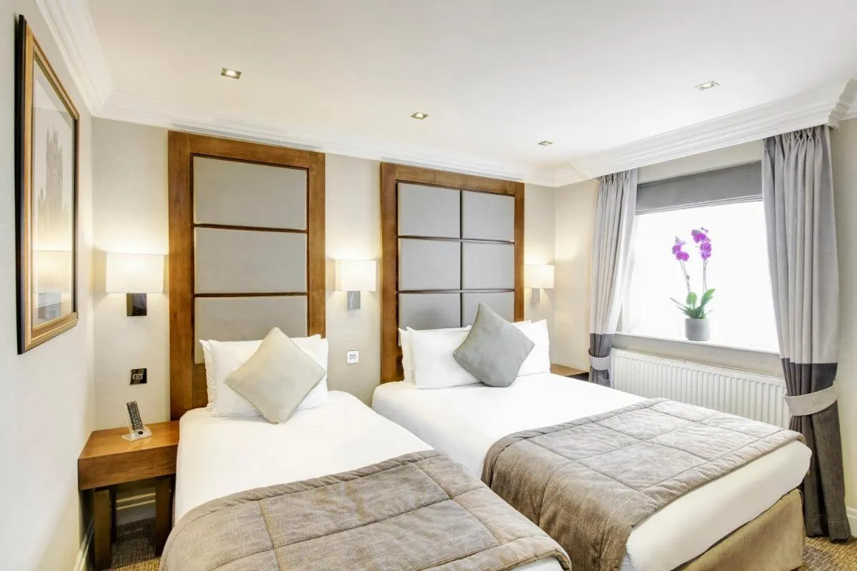 Image 5 of Gem Langham Court Hotel