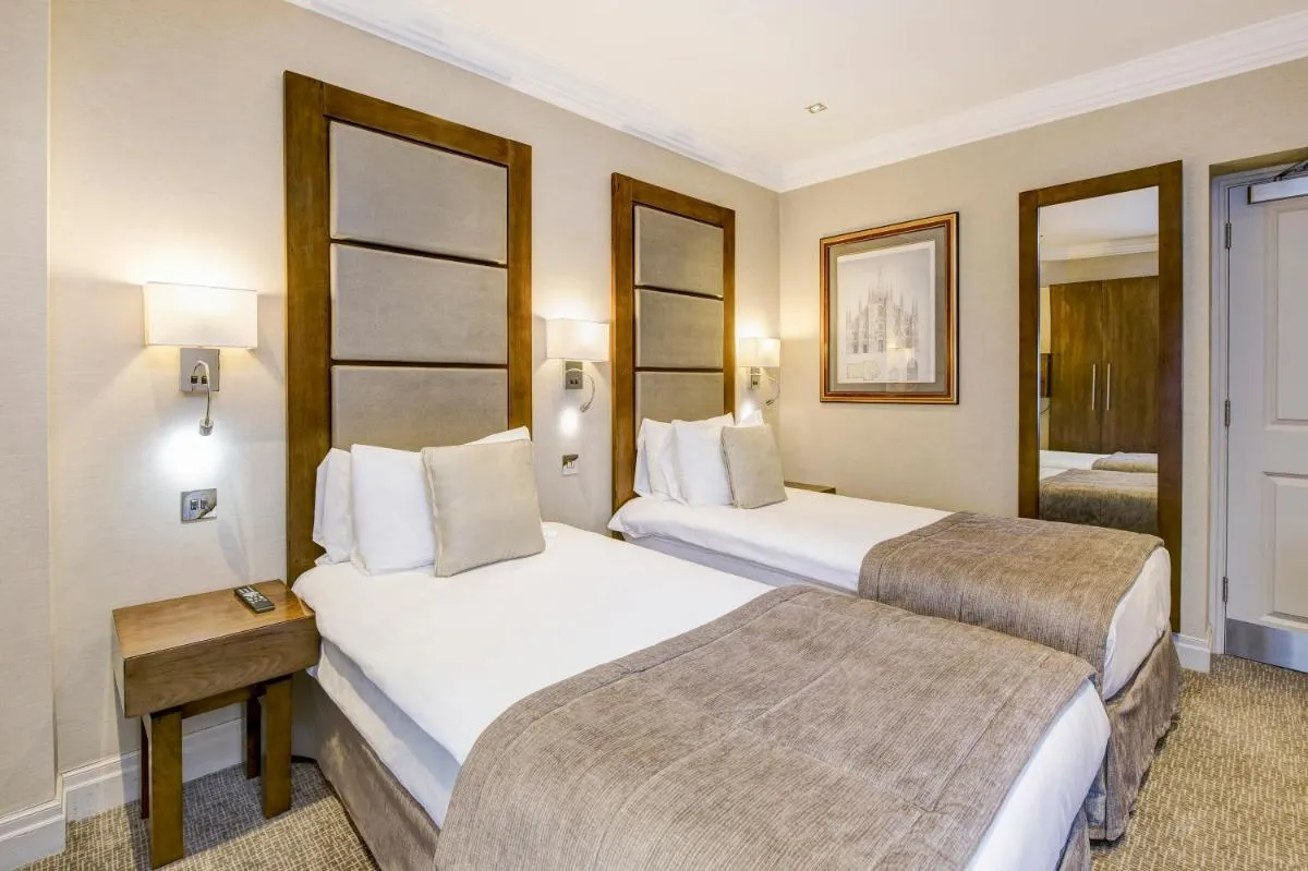 Image 6 of Gem Langham Court Hotel
