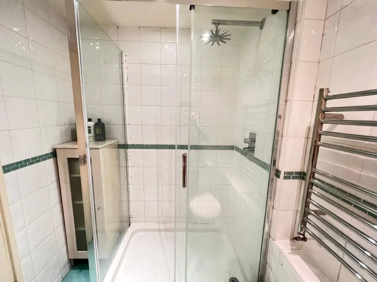 Image 5 of Great River Thames View Entire Apartment in The Most Central London