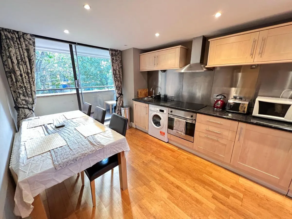 Image 2 of Great River Thames View Entire Apartment in The Most Central London