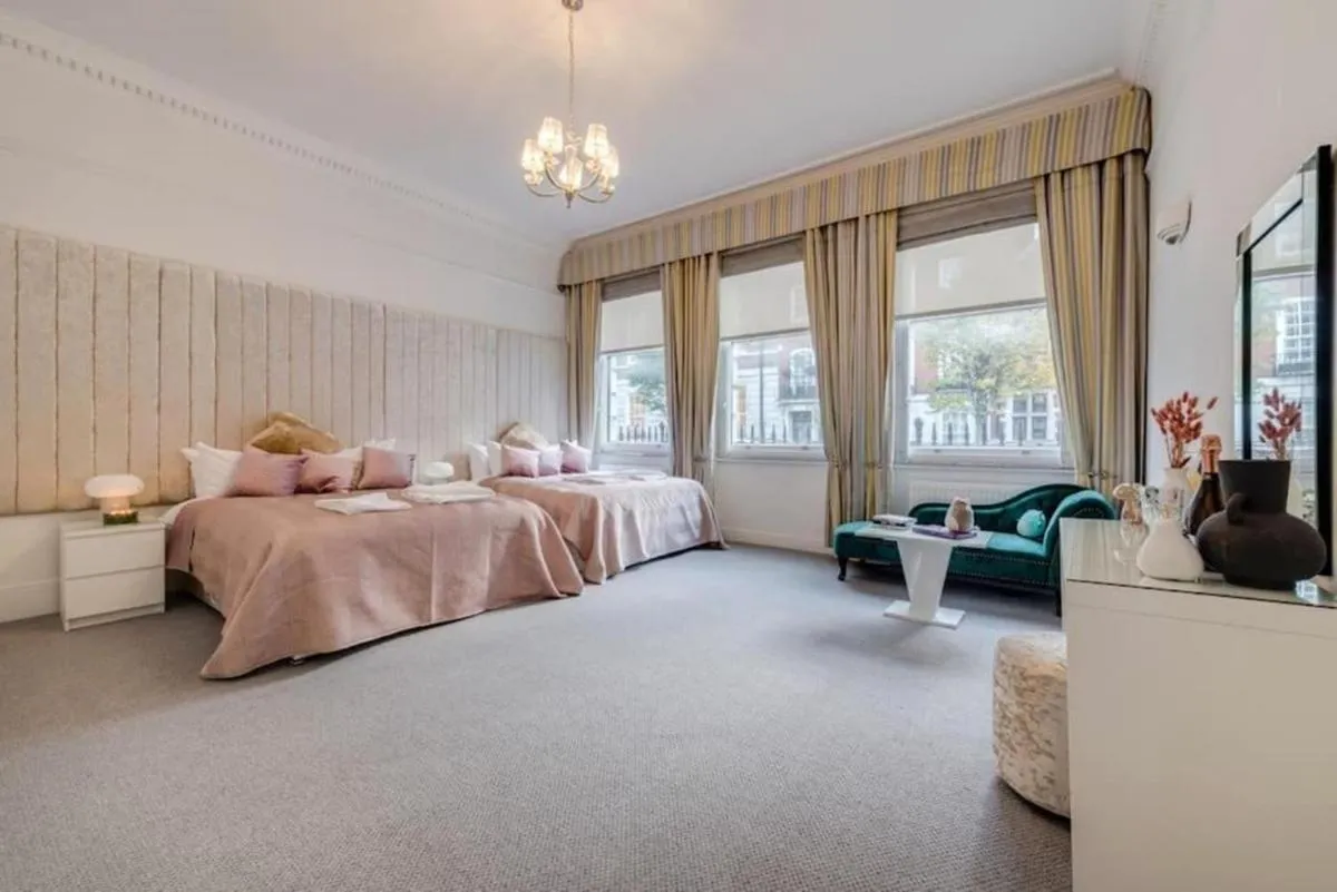 Image 3 of Harley Street Spectacular Suites with High Ceilings, High Luxury